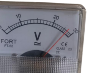 Voltmeter adalah